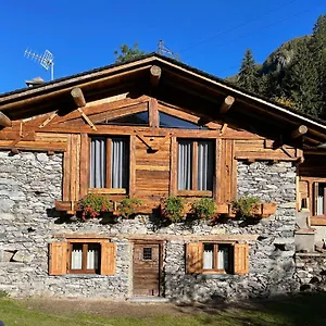 Campo Base , Carona (Bergamo) Italia